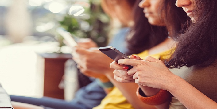 Gana dinero contestando encuestas online desde casa.